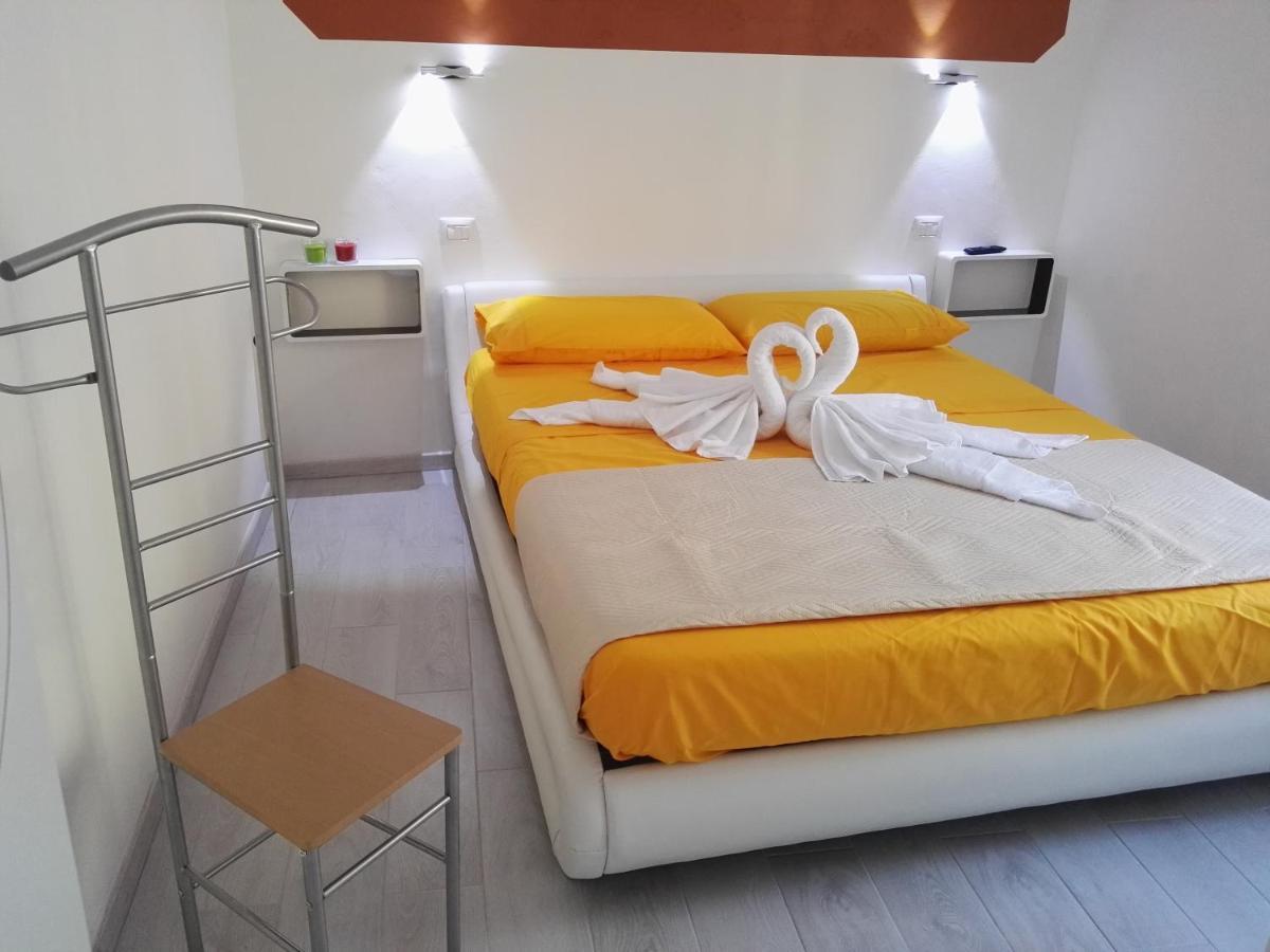 A Due Passi Dal Mare Bed and Breakfast Acquappesa Exteriör bild