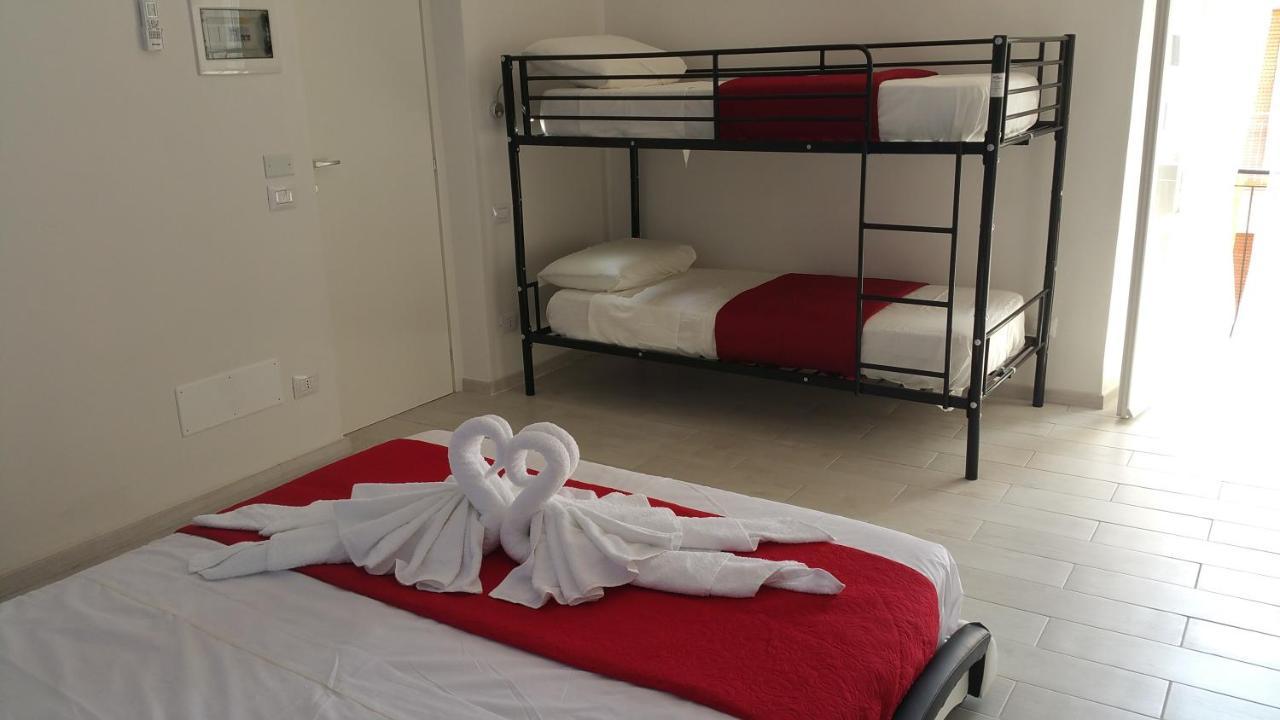 A Due Passi Dal Mare Bed and Breakfast Acquappesa Exteriör bild