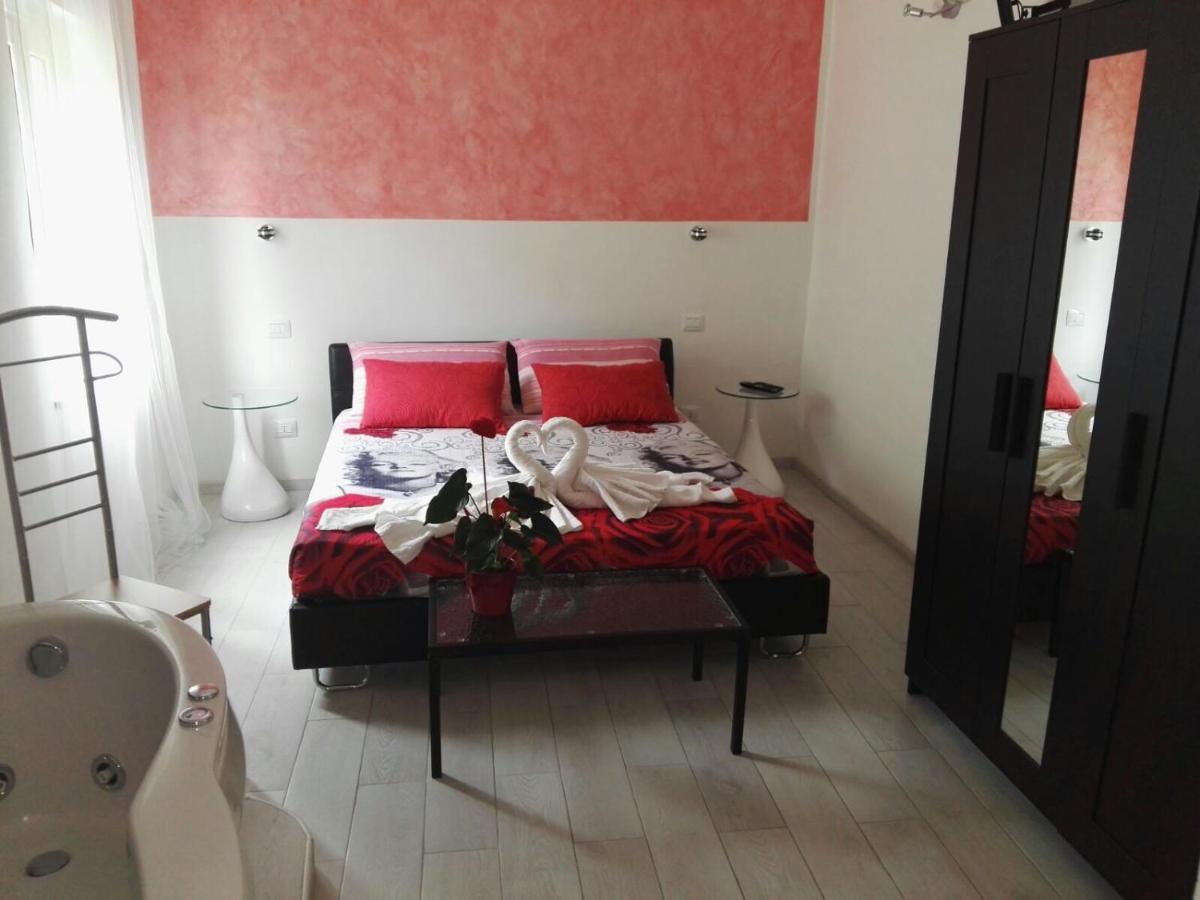 A Due Passi Dal Mare Bed and Breakfast Acquappesa Exteriör bild